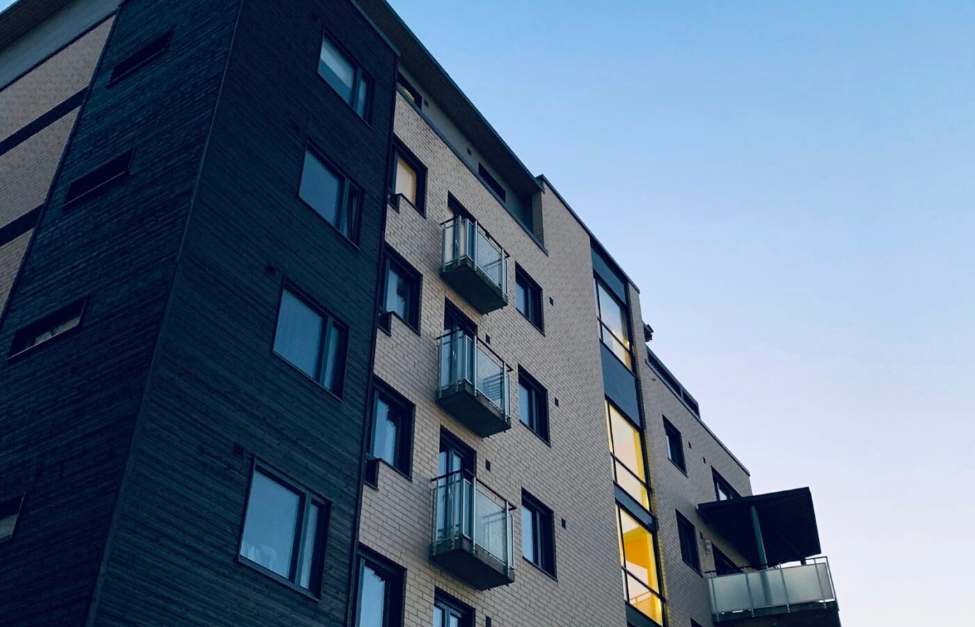 Apartment building